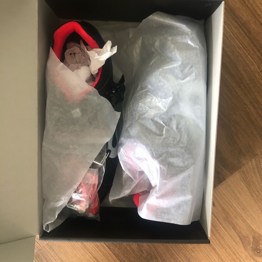 Never worn peloton cycling shoes NWT